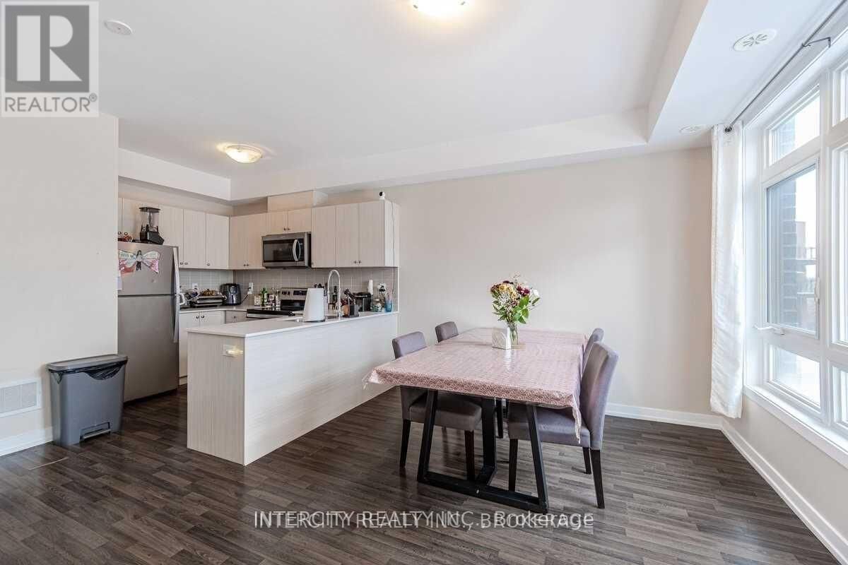 218 DALHOUSIE STREET Image 8