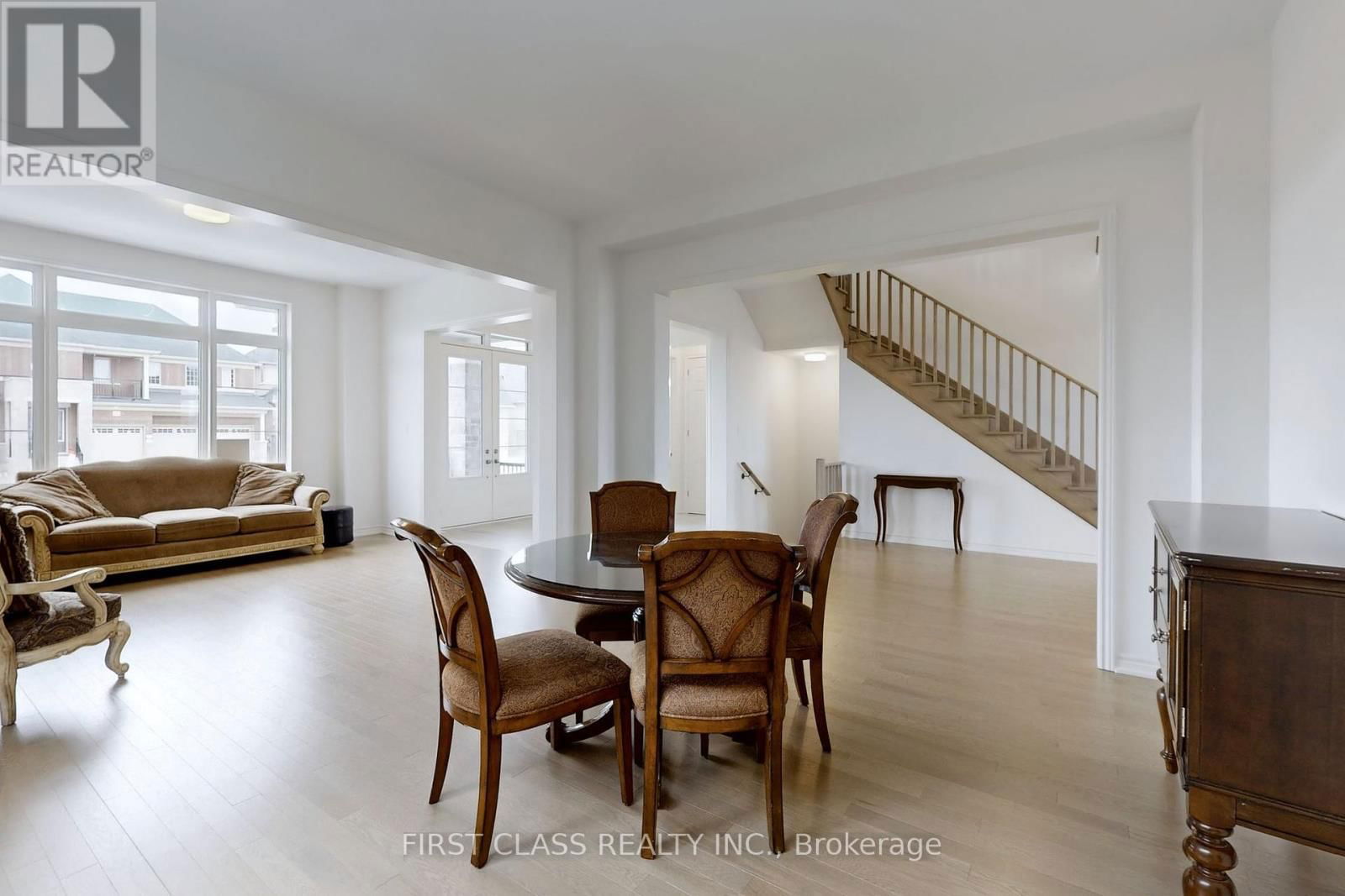 61 MARIGOLD BOULEVARD Image 5