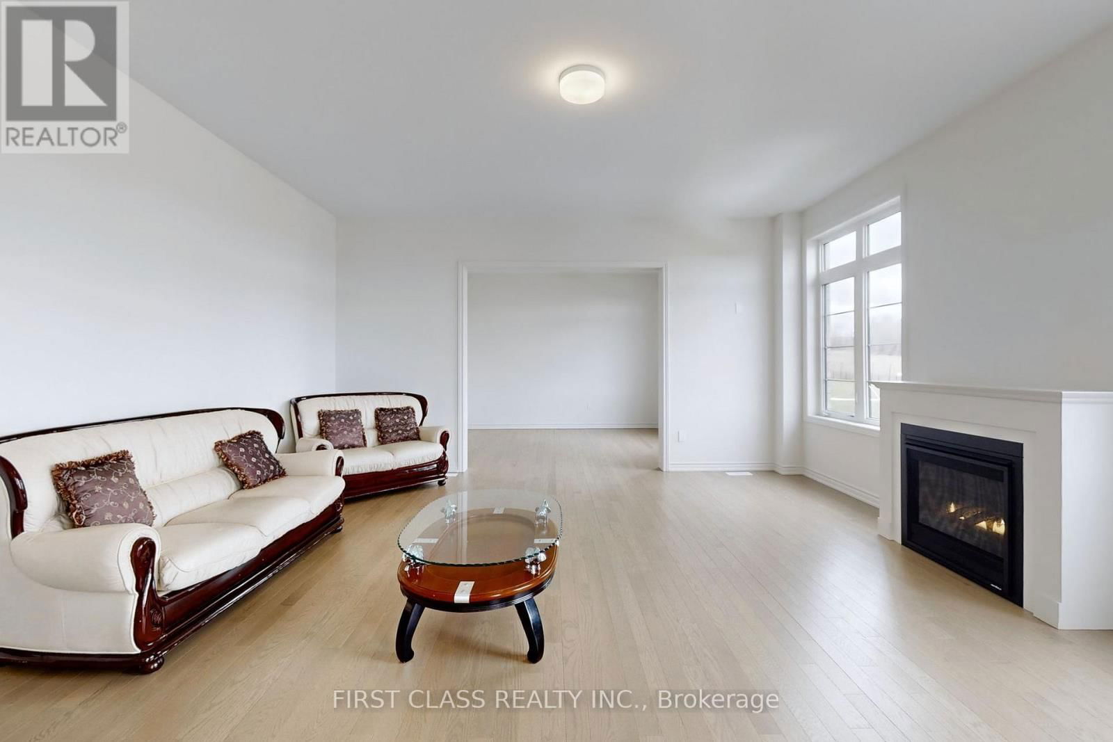 61 MARIGOLD BOULEVARD Image 6
