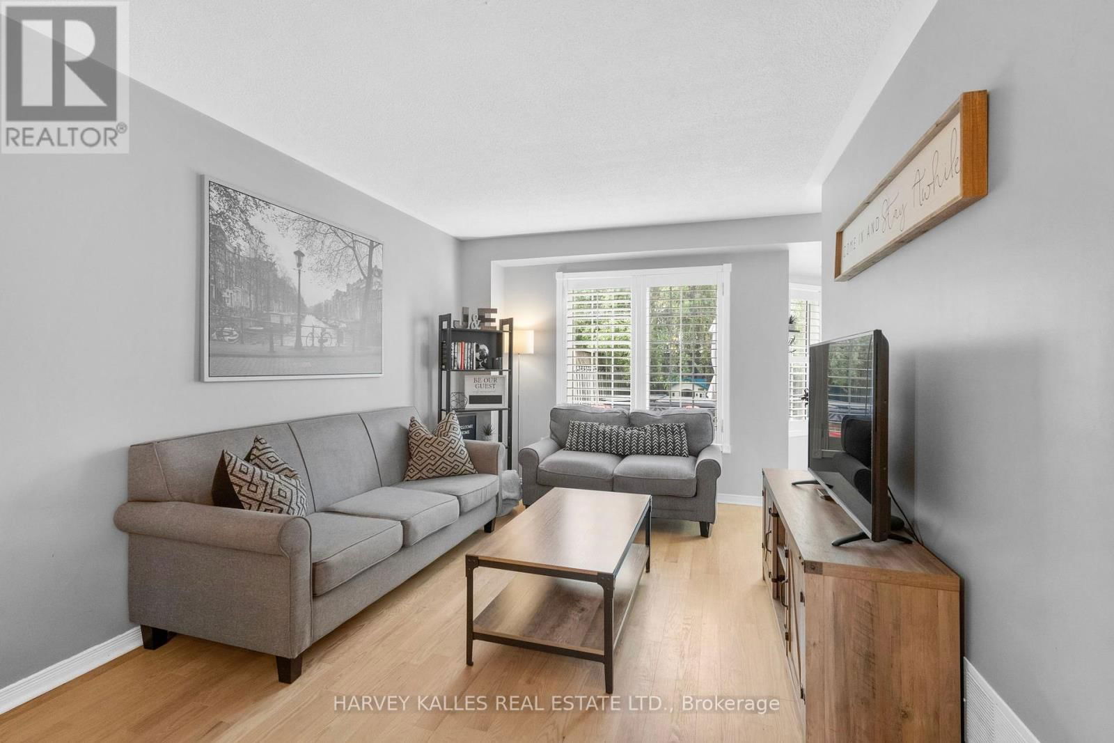 1 HIRST AVENUE Image 10