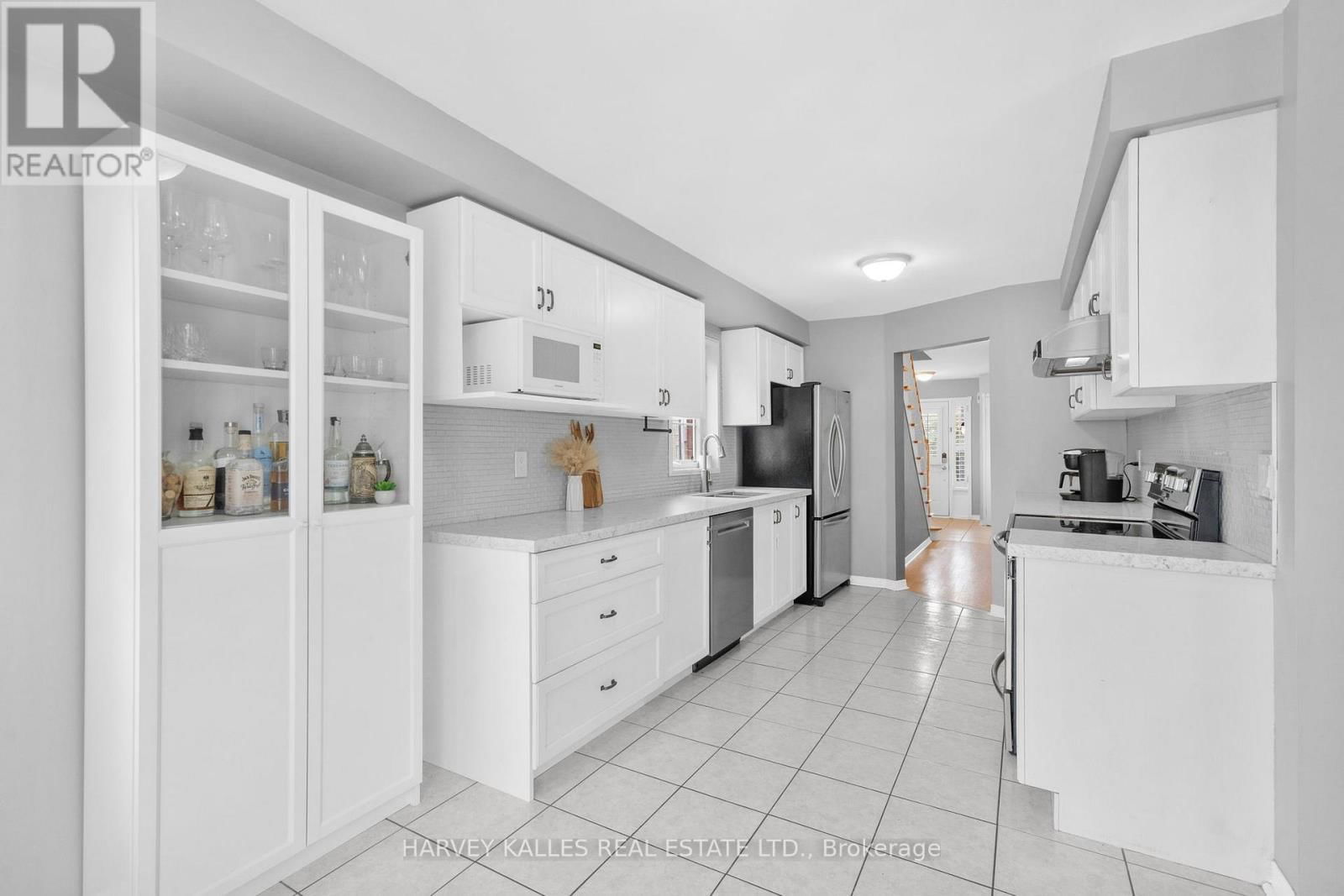 1 HIRST AVENUE Image 18
