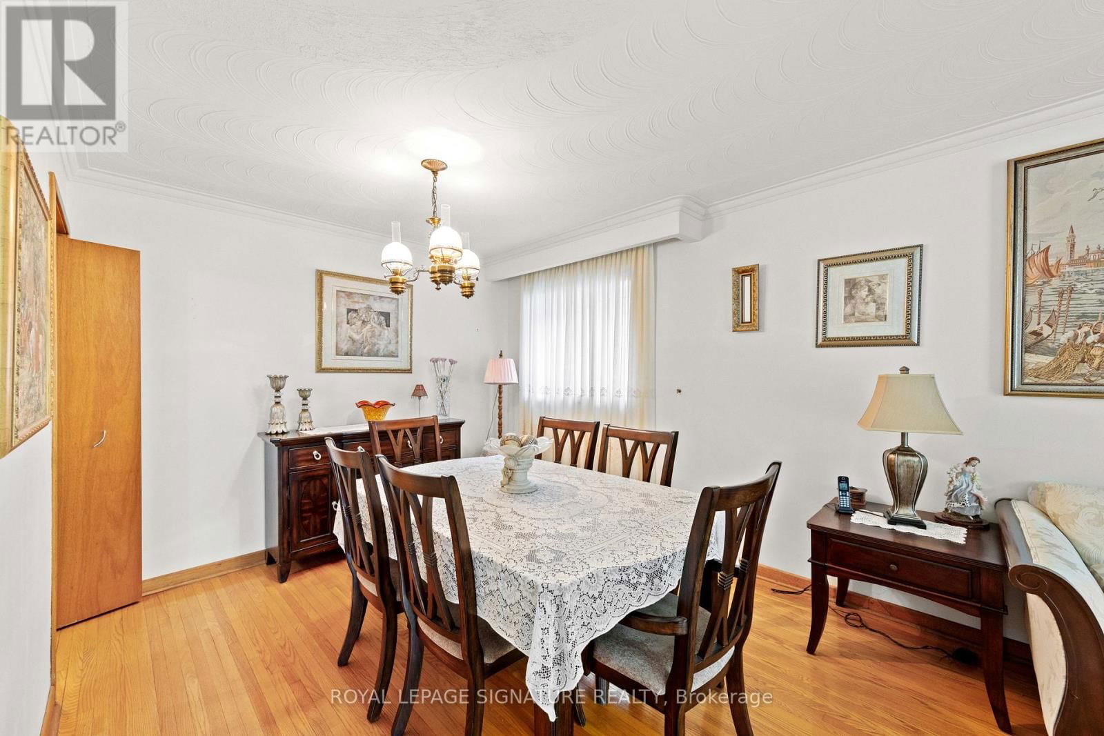 29 WOODVIEW ROAD Image 14