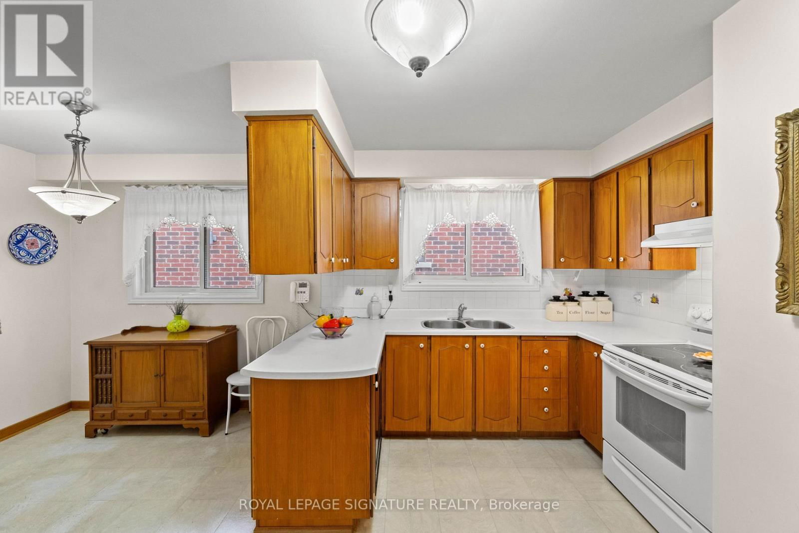 29 WOODVIEW ROAD Image 16
