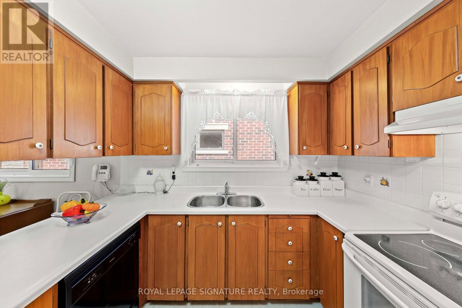 29 WOODVIEW ROAD Image 19