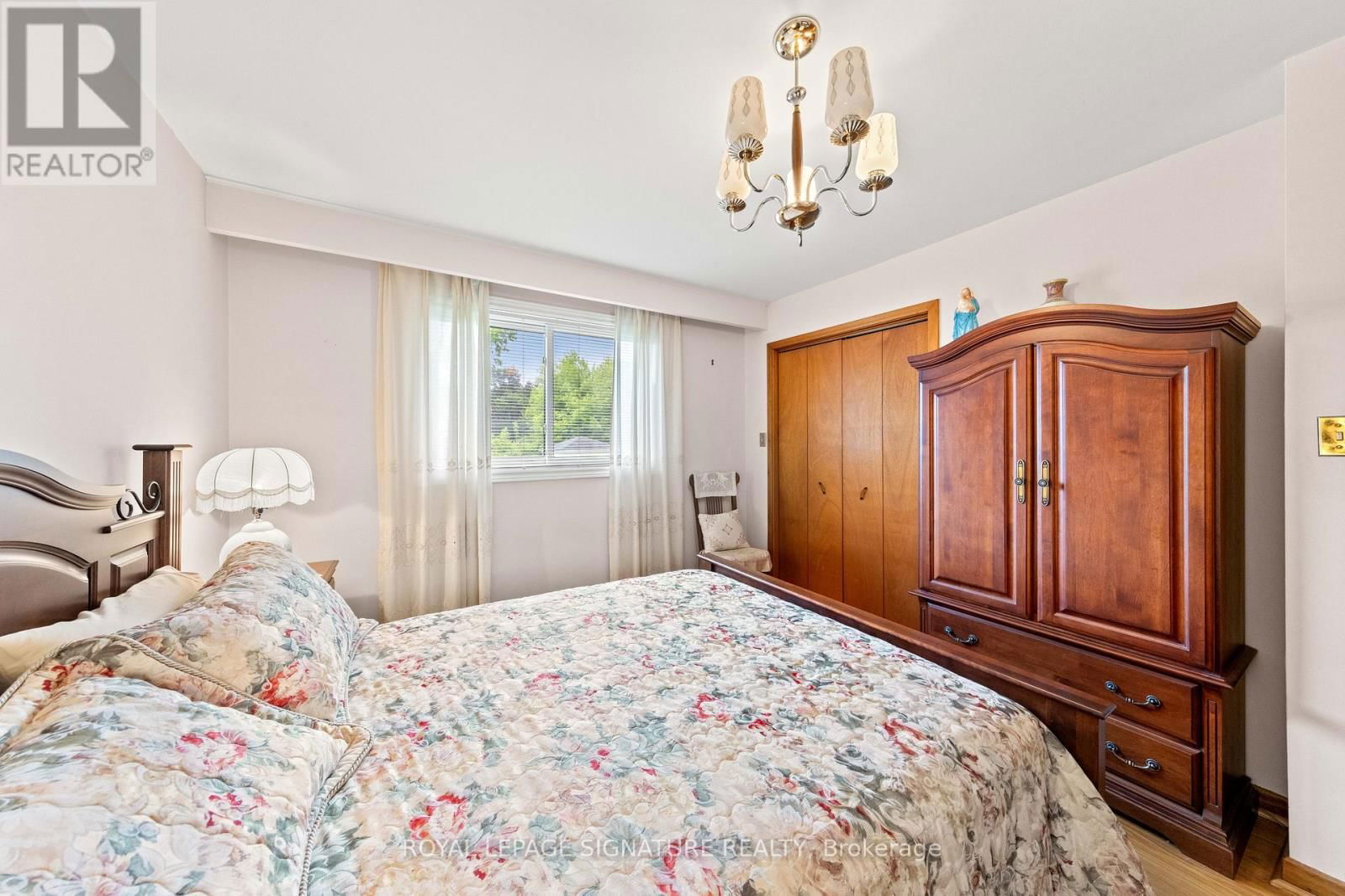 29 WOODVIEW ROAD Image 22