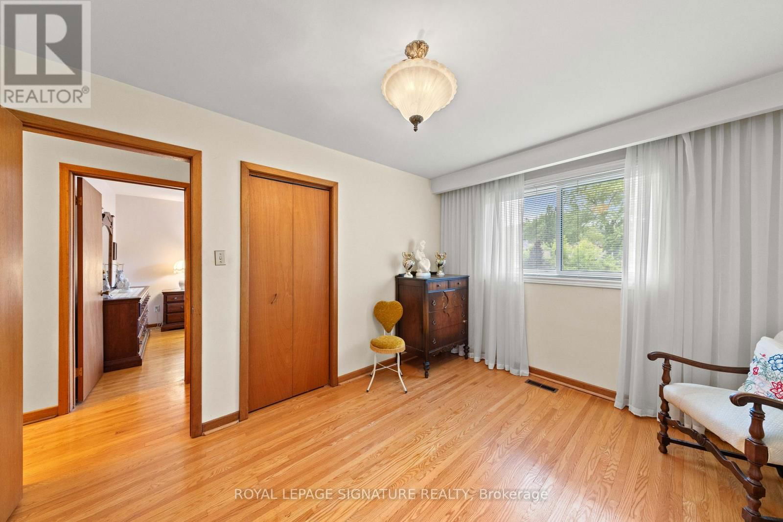 29 WOODVIEW ROAD Image 25