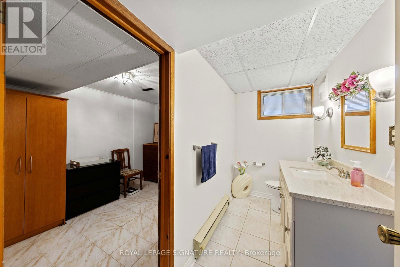29 WOODVIEW ROAD Image 32