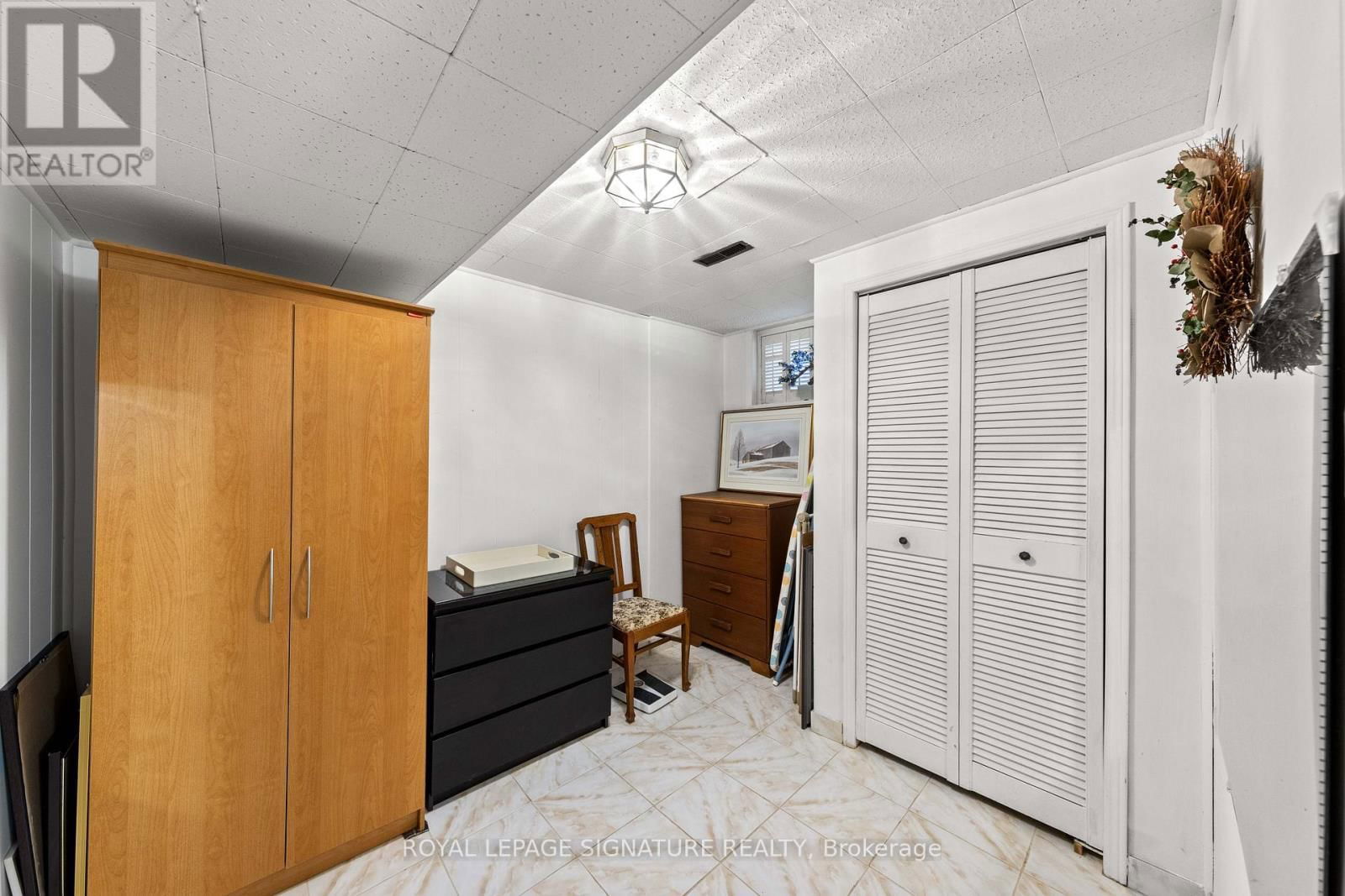 29 WOODVIEW ROAD Image 33