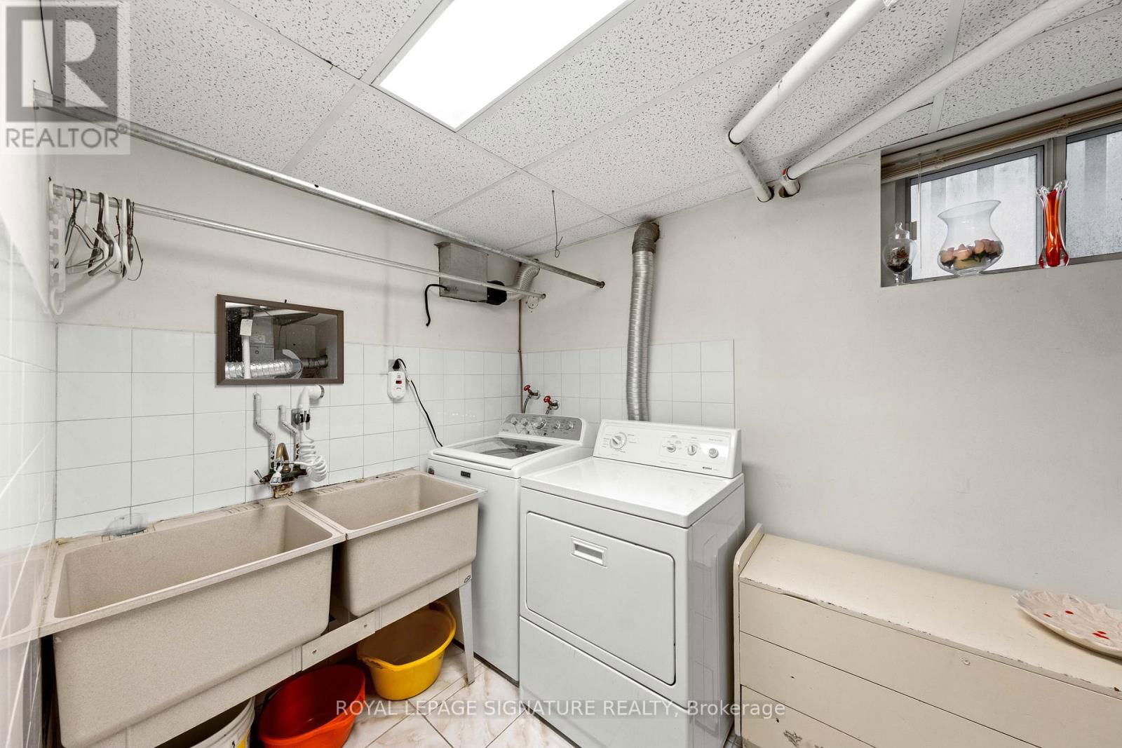 29 WOODVIEW ROAD Image 34