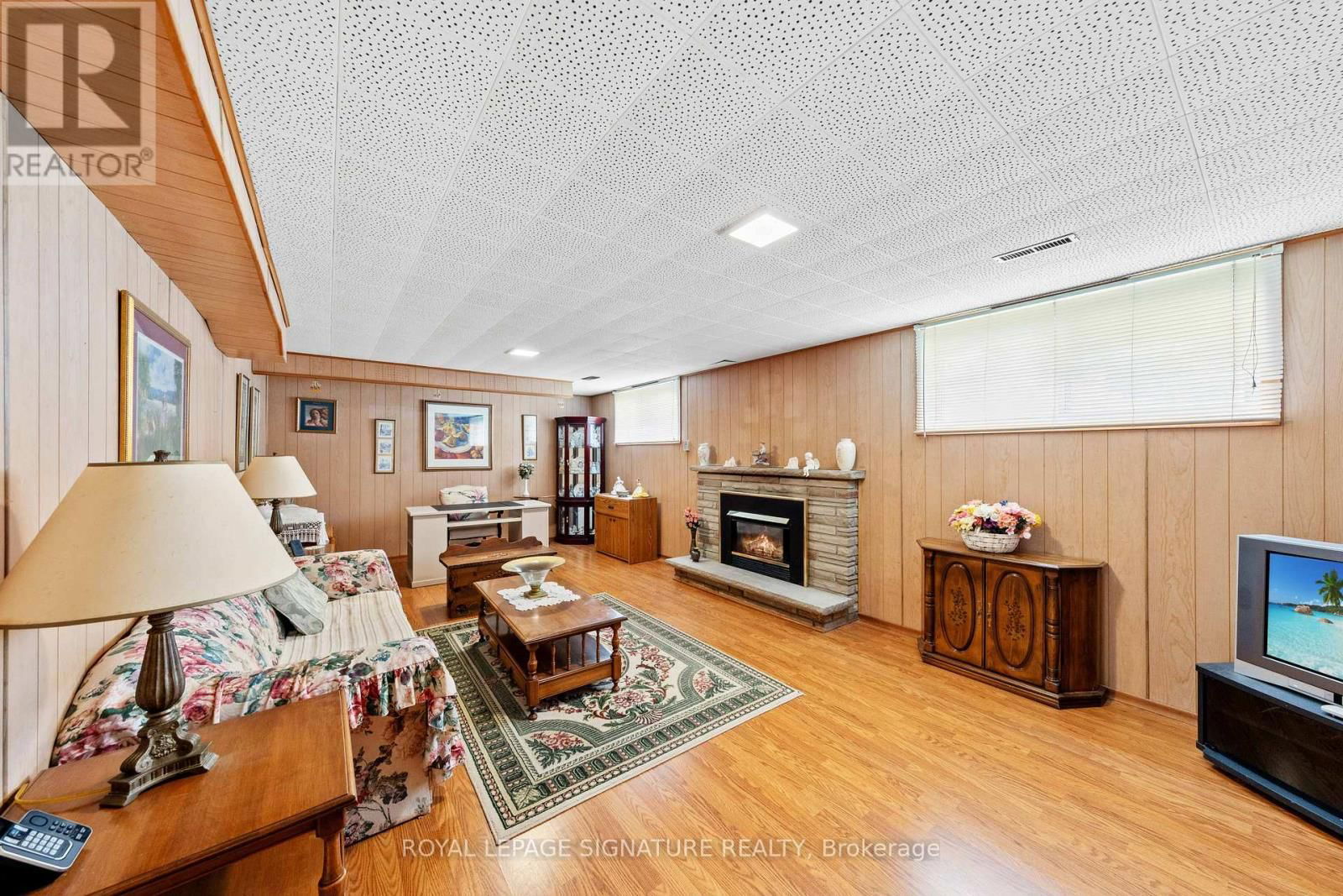 29 WOODVIEW ROAD Image 35