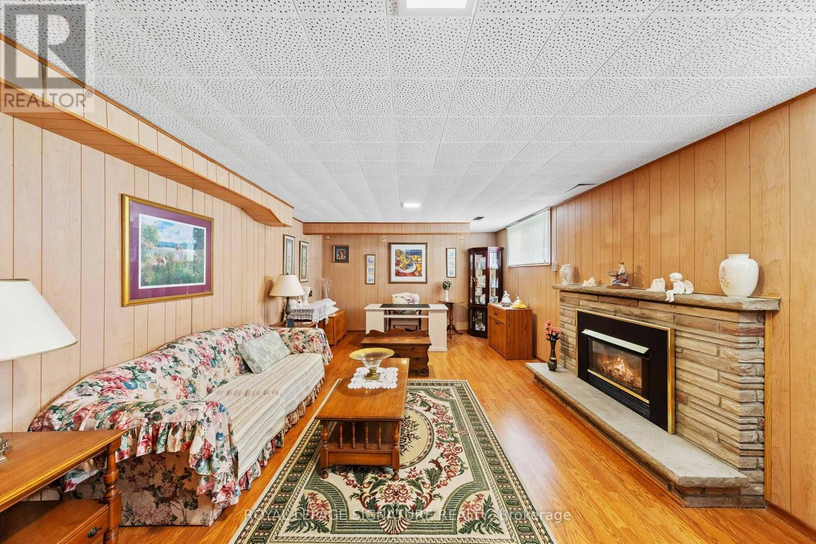 29 WOODVIEW ROAD Image 36