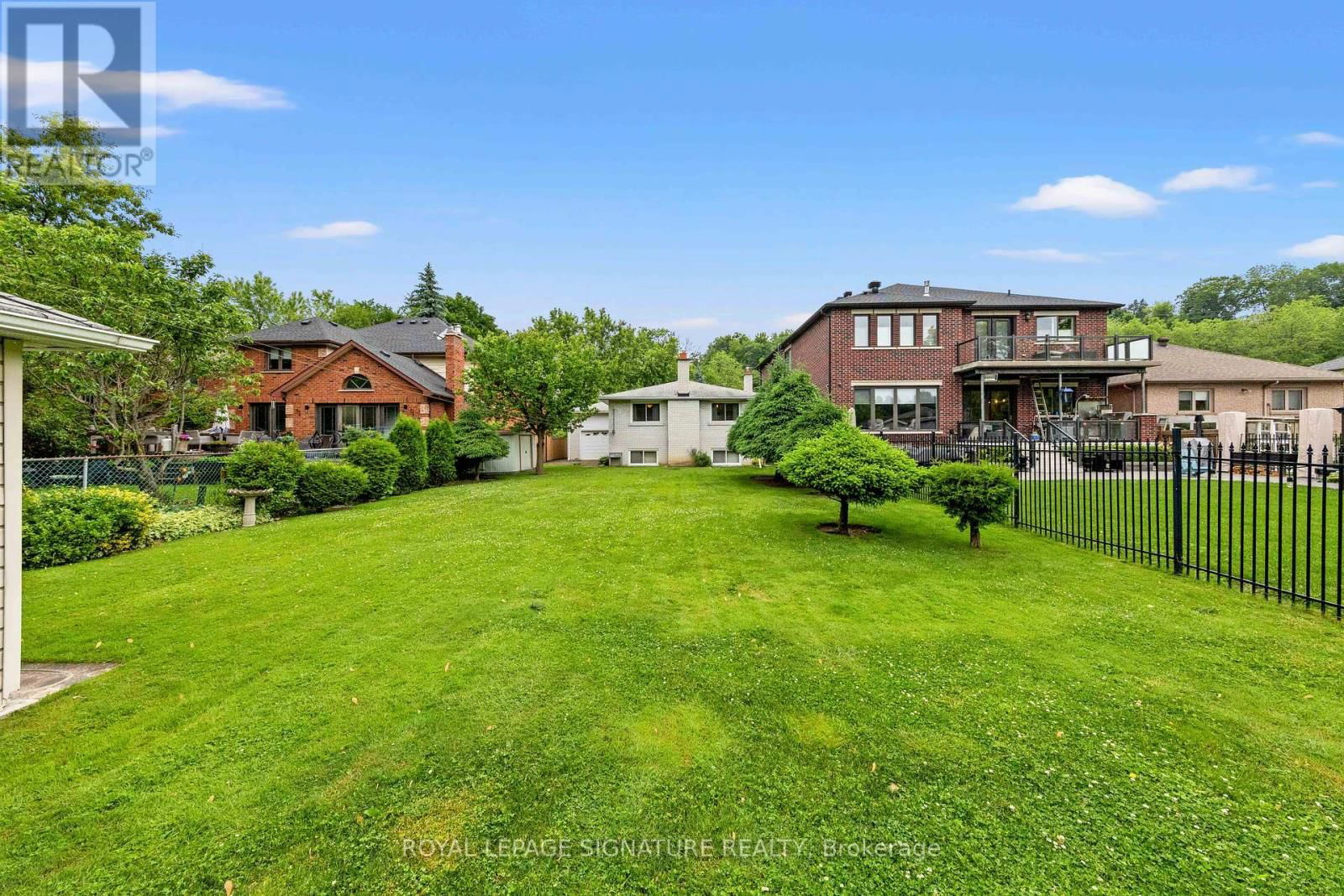 29 WOODVIEW ROAD Image 40