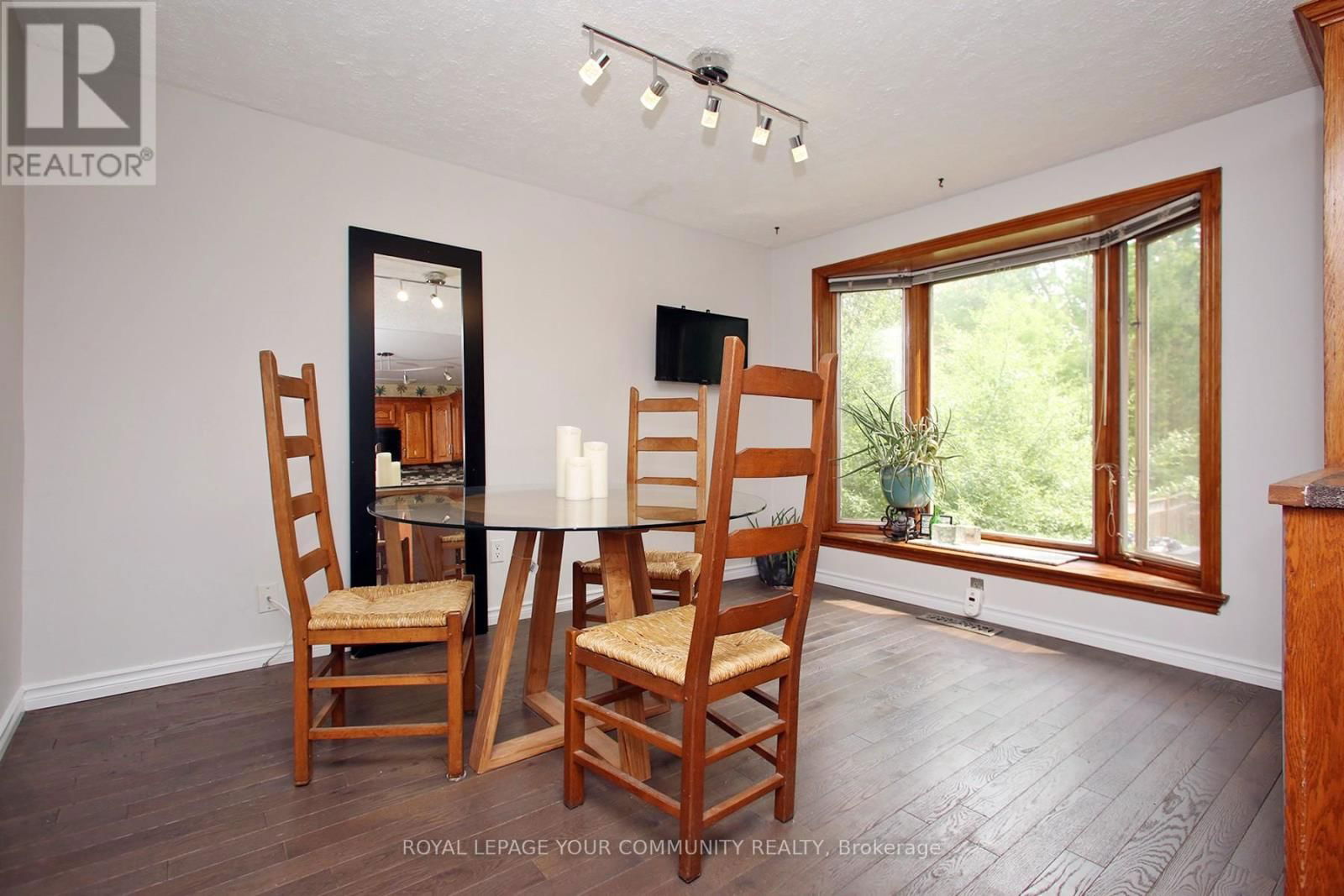 135 GURNETT STREET Image 14