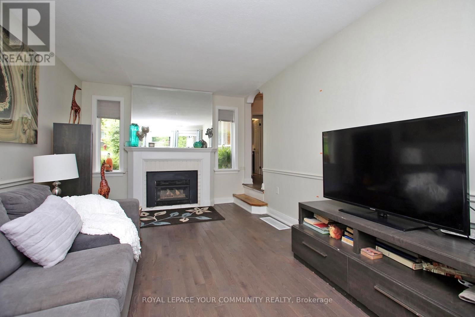 135 GURNETT STREET Image 21