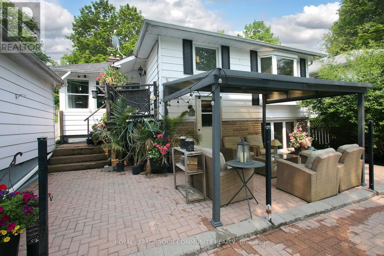 135 GURNETT STREET Image 28