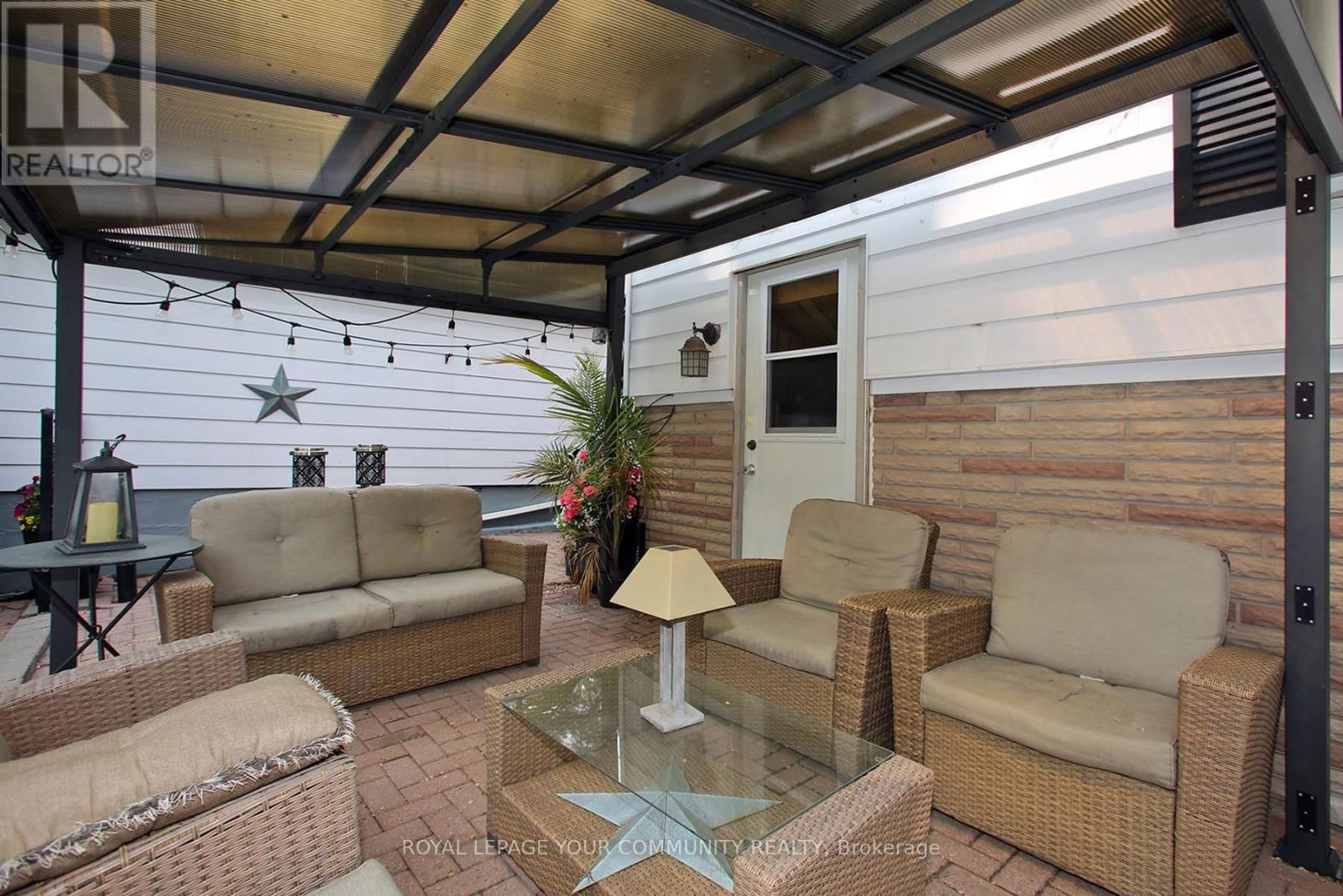135 GURNETT STREET Image 29