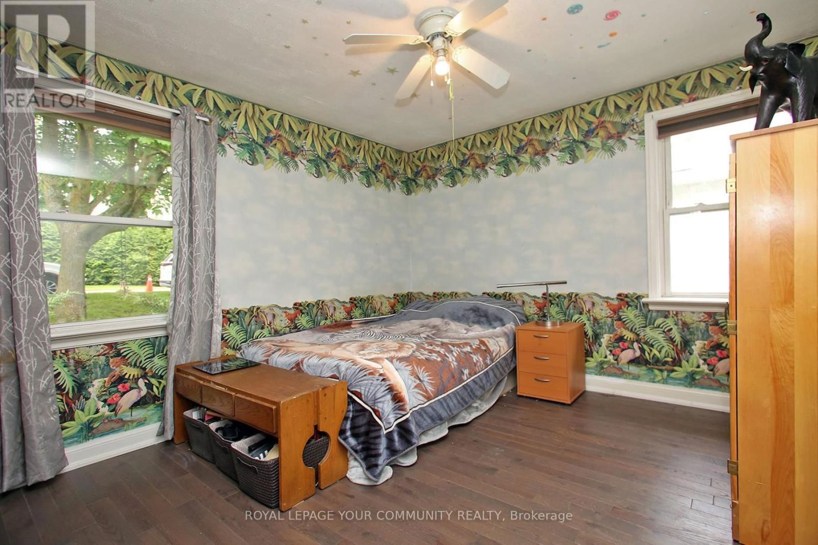 135 GURNETT STREET Image 9