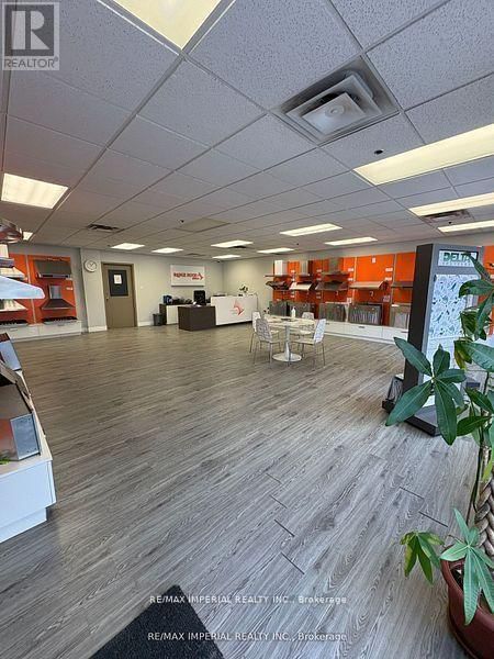 3 - 8111 JANE STREET Image 11