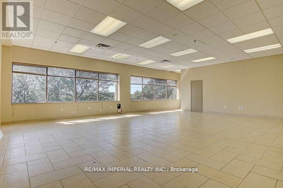 3 - 8111 JANE STREET Image 19