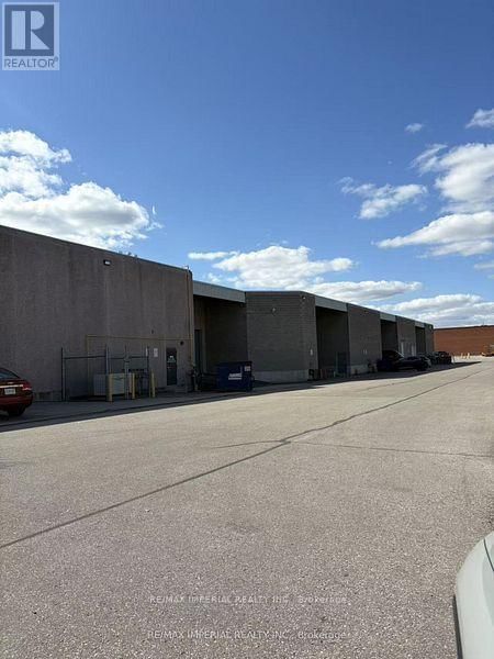 3 - 8111 JANE STREET Image 24