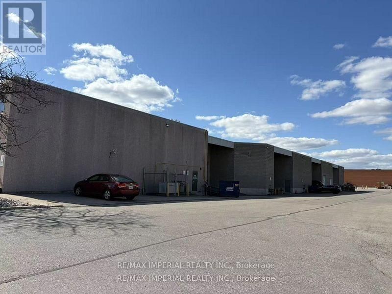 3 - 8111 JANE STREET Image 25