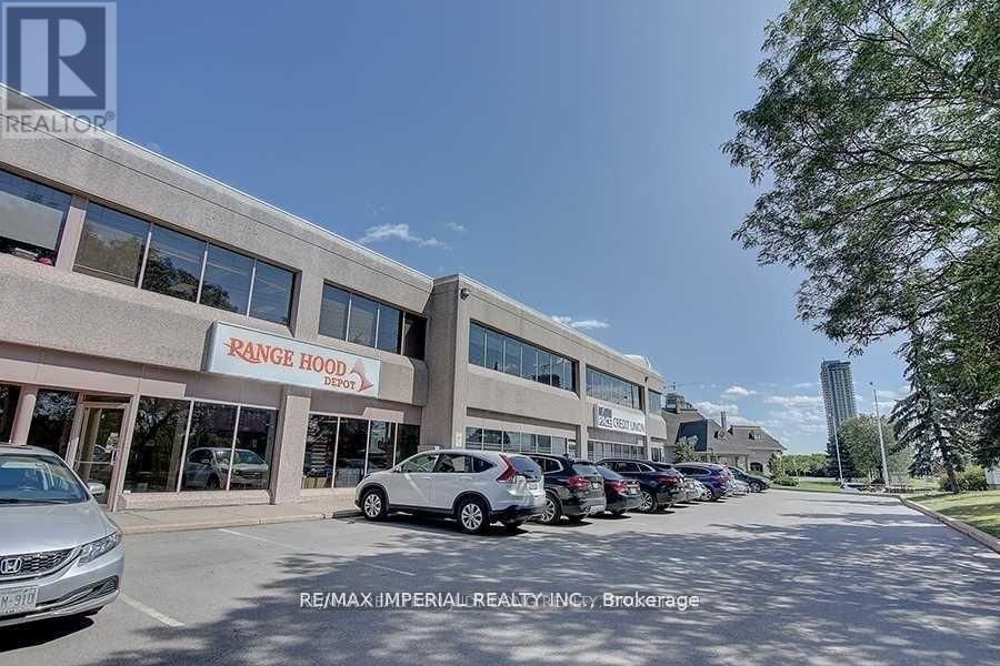 3 - 8111 JANE STREET Image 7