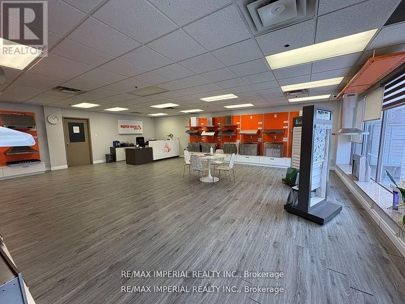 3 - 8111 JANE STREET Image 8