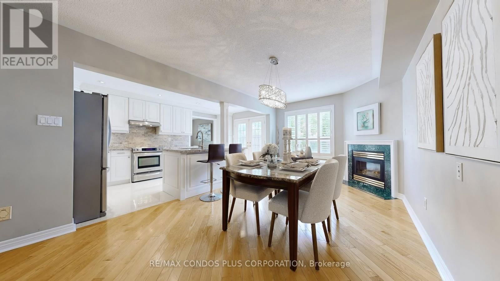 2 ROYAL CHAPIN CRESCENT Image 10