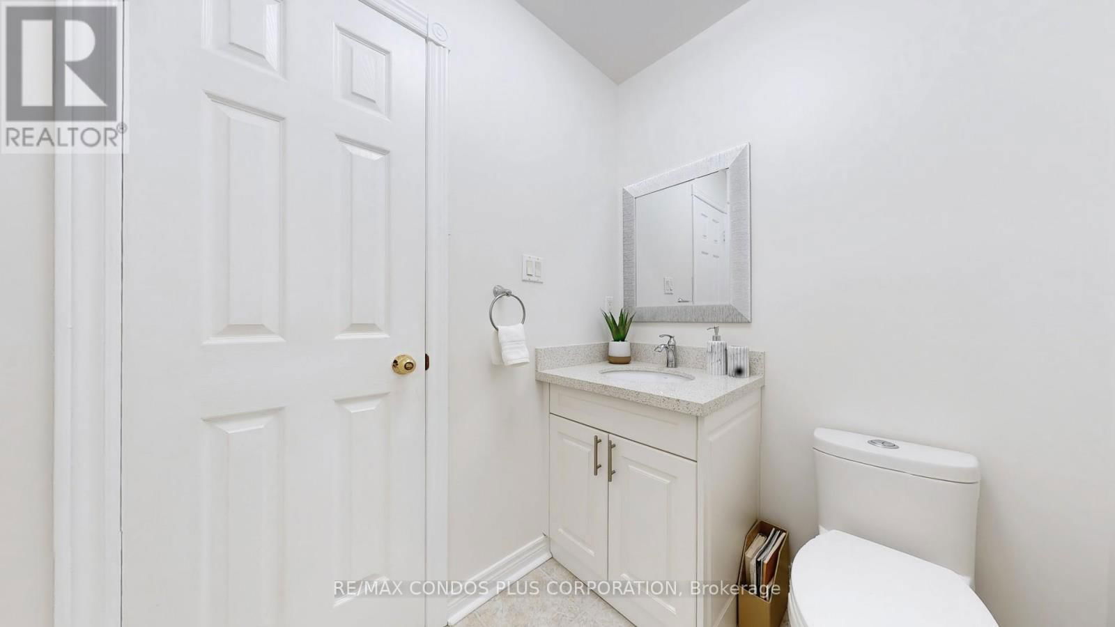 2 ROYAL CHAPIN CRESCENT Image 17