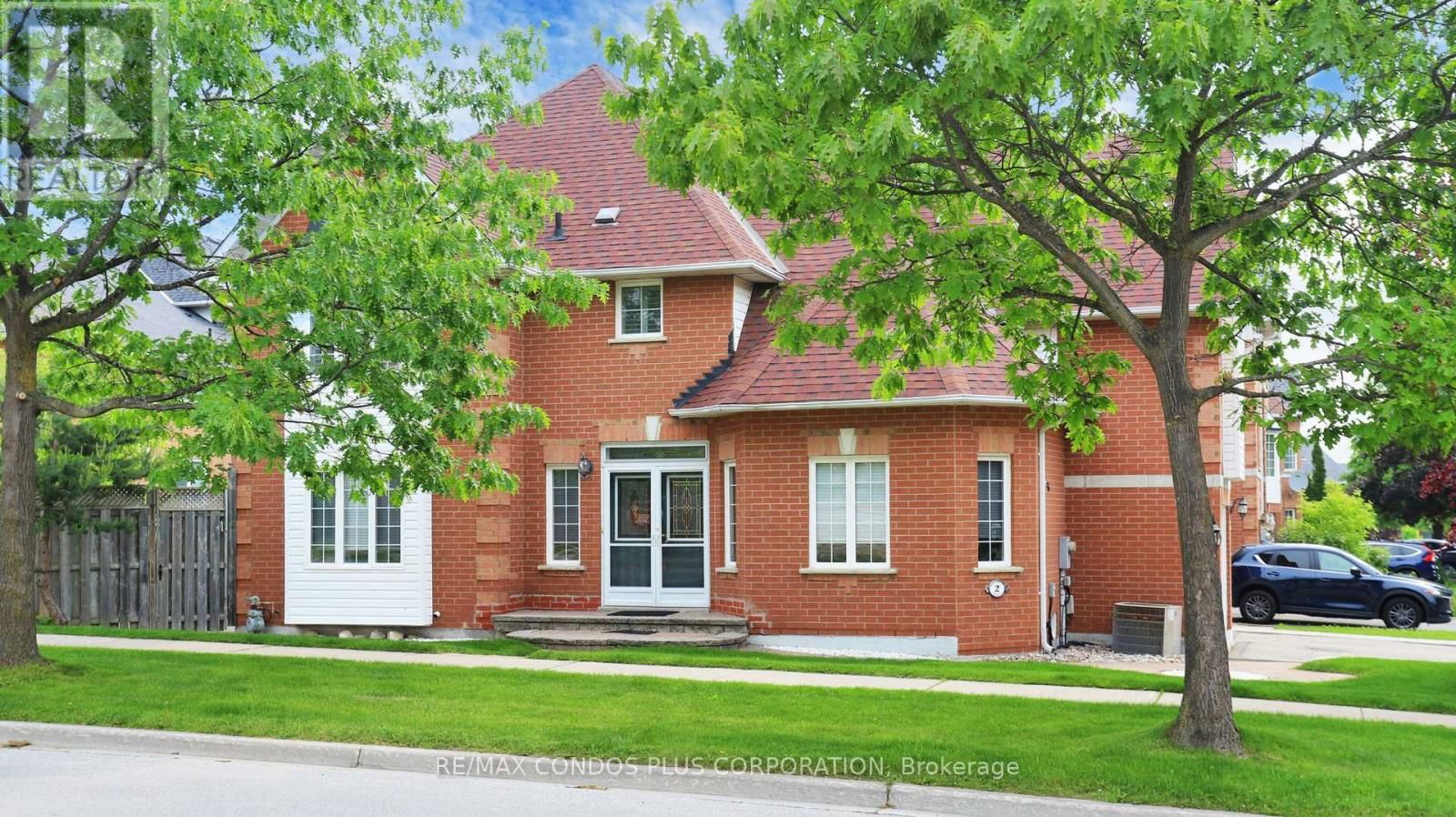 2 ROYAL CHAPIN CRESCENT Image 2