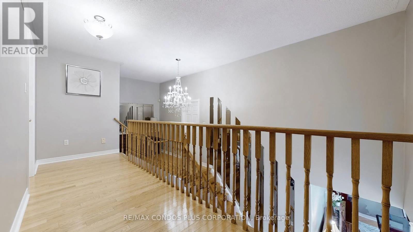 2 ROYAL CHAPIN CRESCENT Image 23