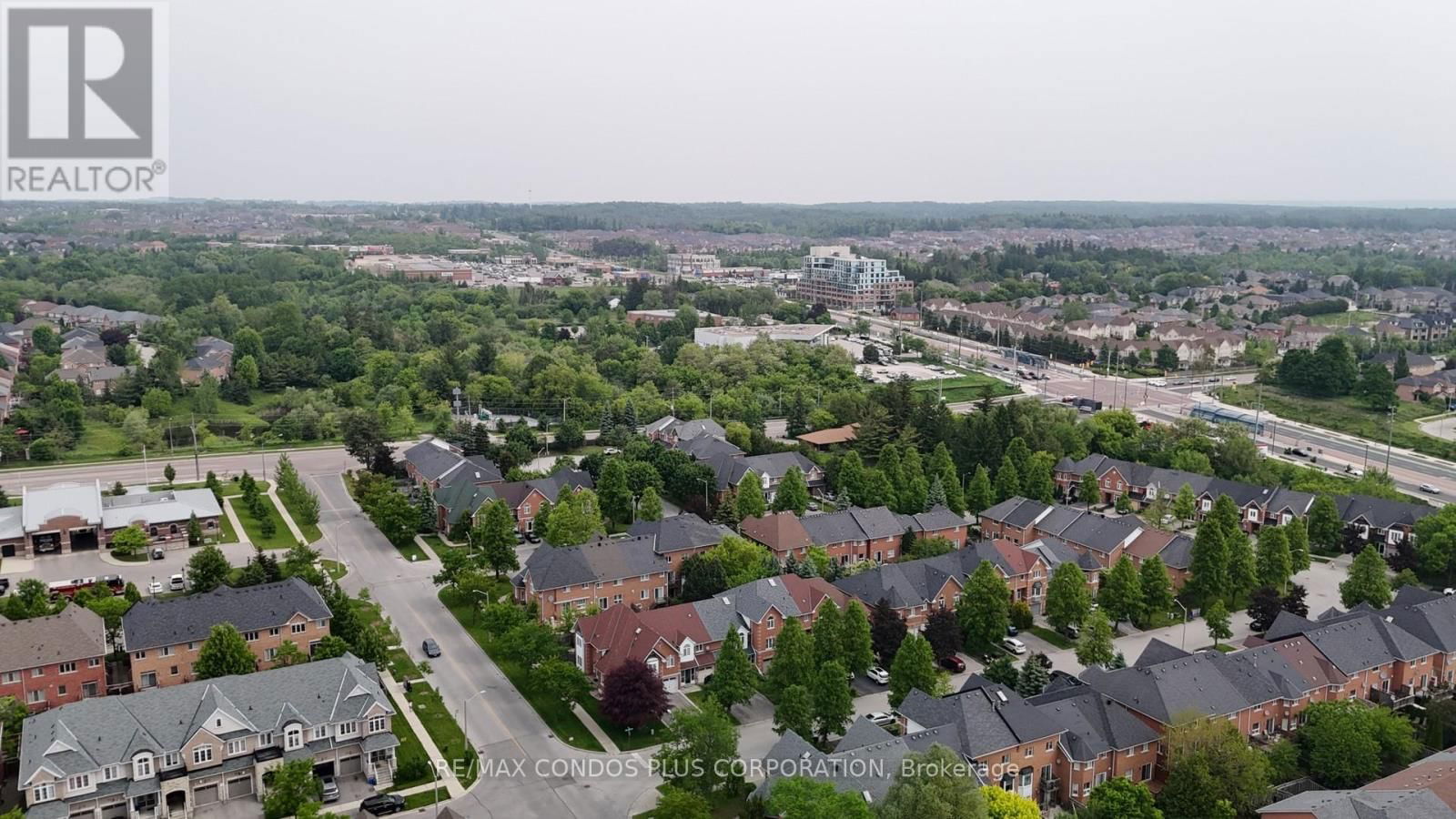 2 ROYAL CHAPIN CRESCENT Image 41