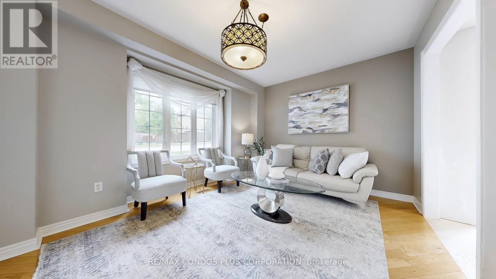 2 ROYAL CHAPIN CRESCENT Image 5
