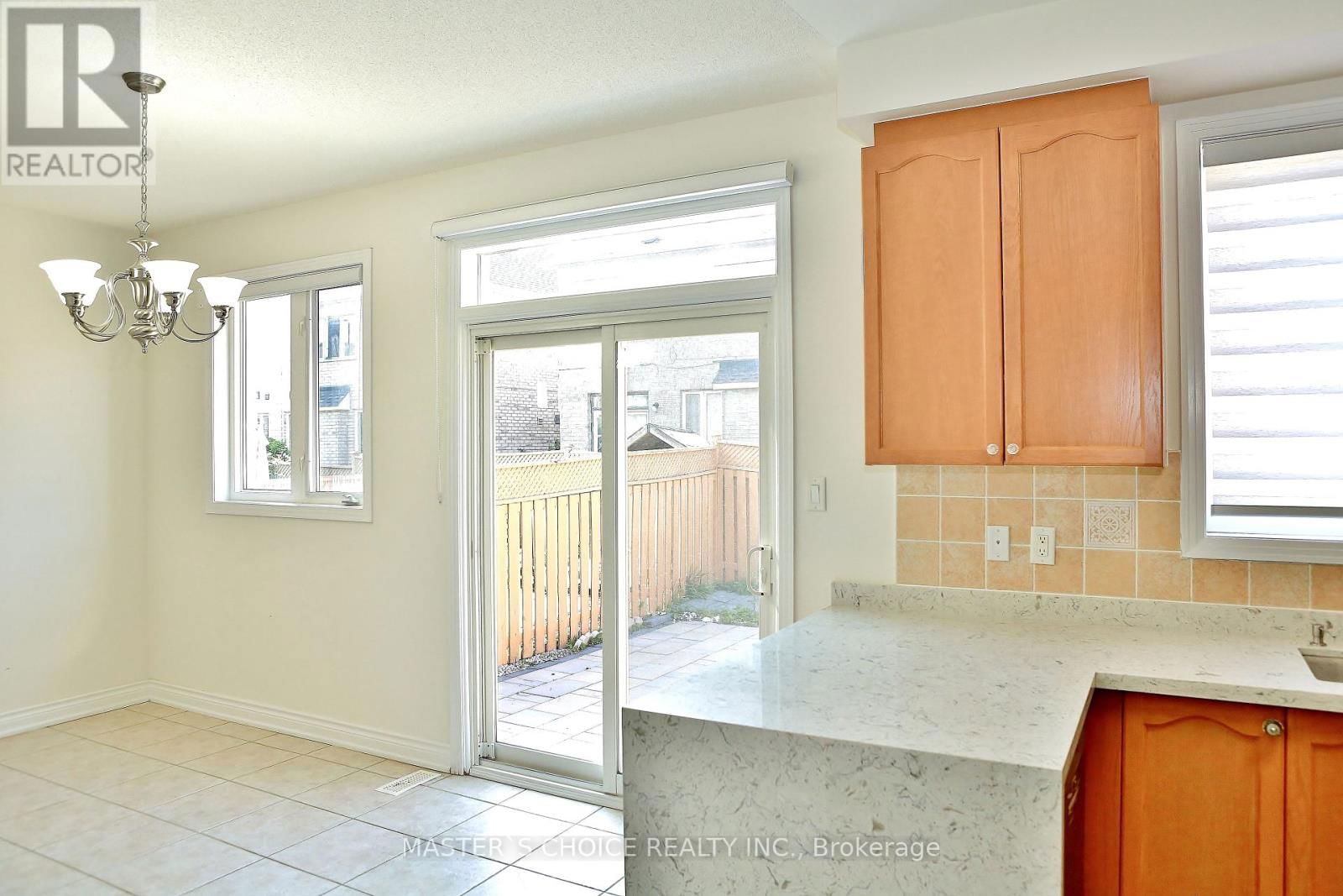 68 OAKFORD DRIVE Image 13