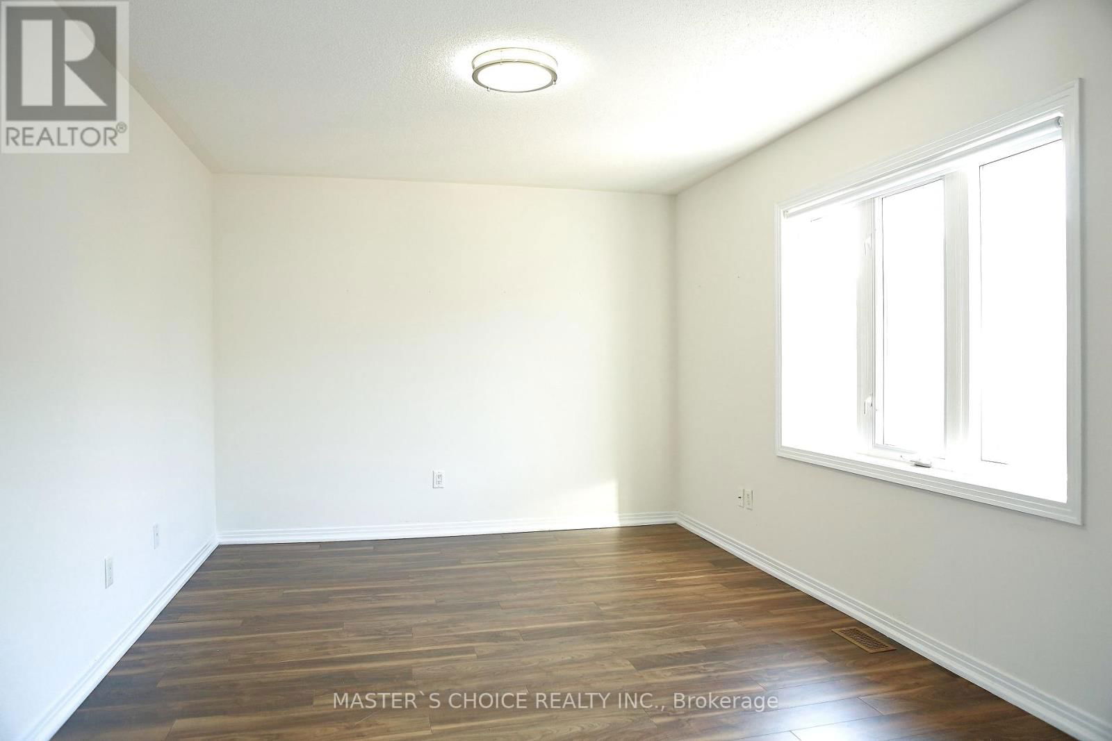 68 OAKFORD DRIVE Image 24