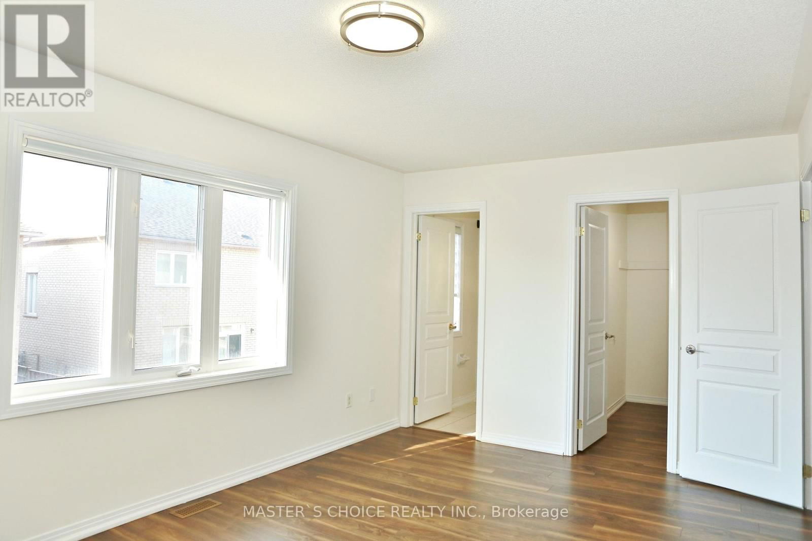 68 OAKFORD DRIVE Image 25