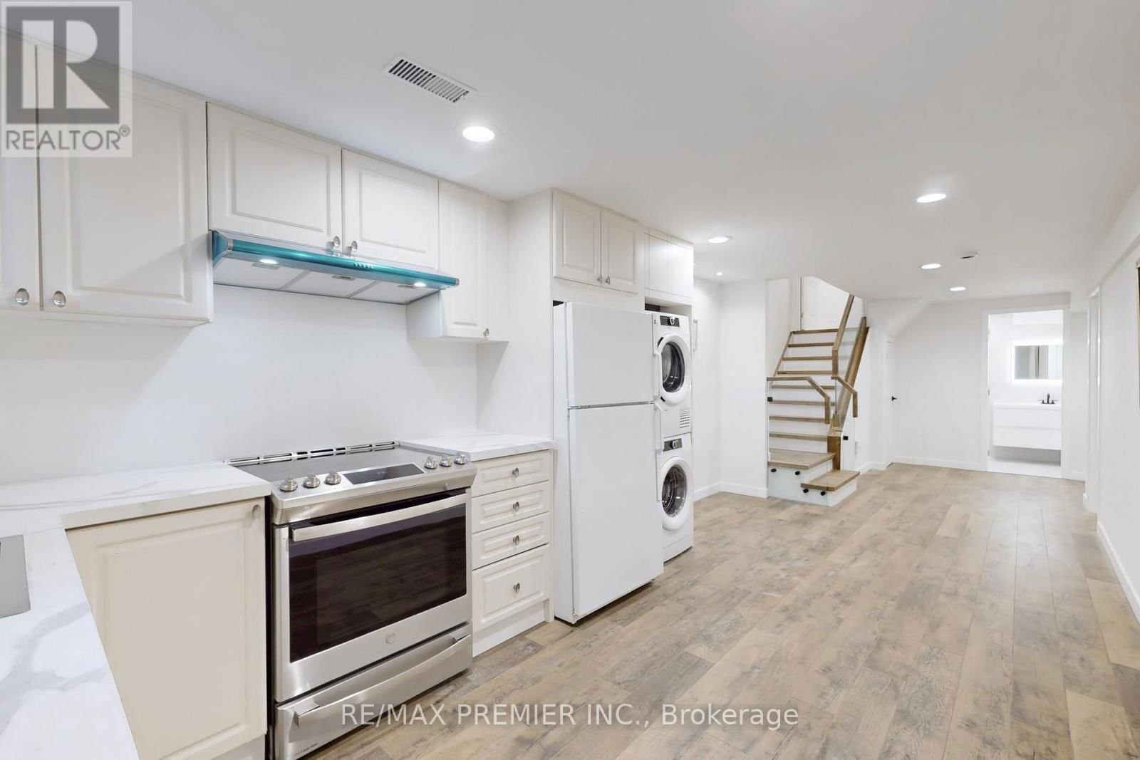 21 VILLANDRY CRESCENT Image 13
