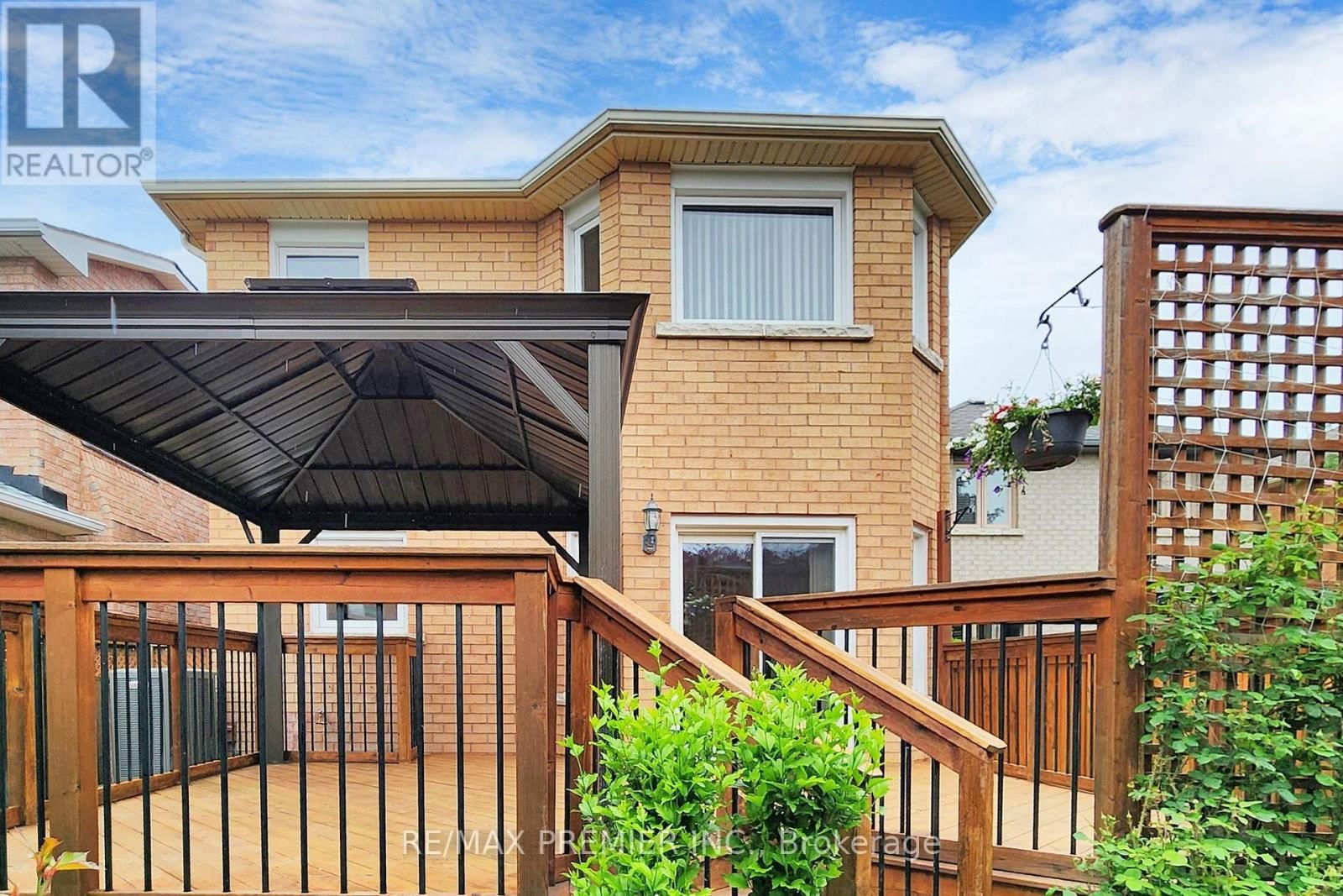 21 VILLANDRY CRESCENT Image 17