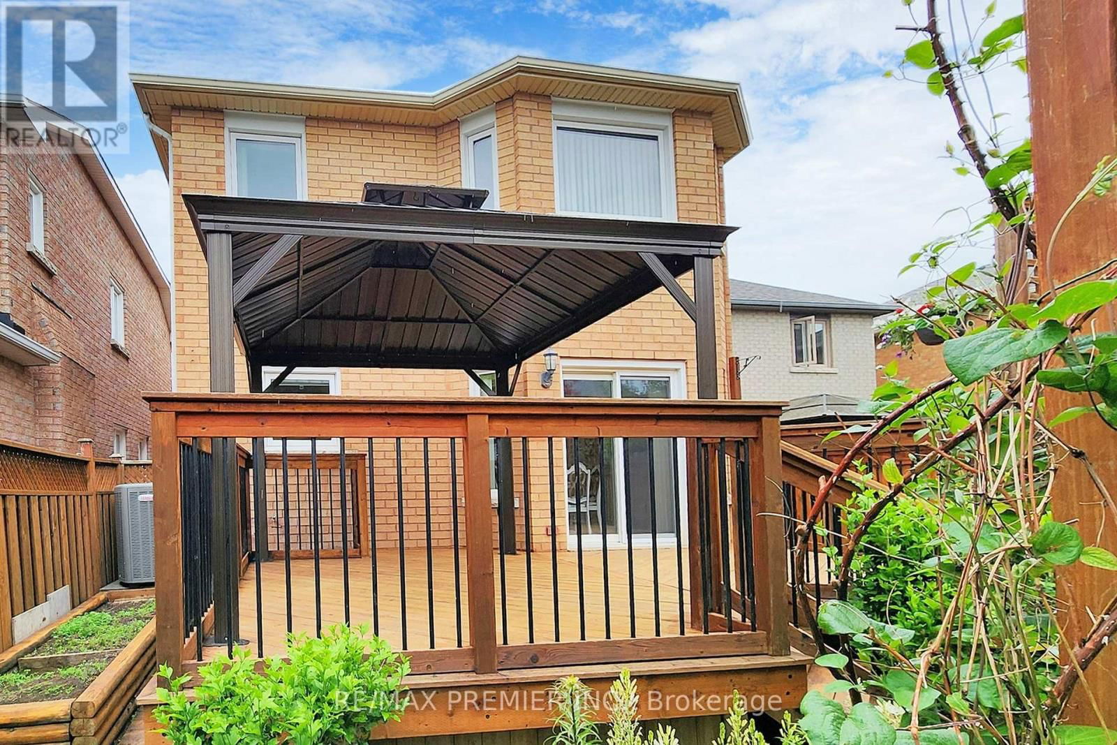 21 VILLANDRY CRESCENT Image 18