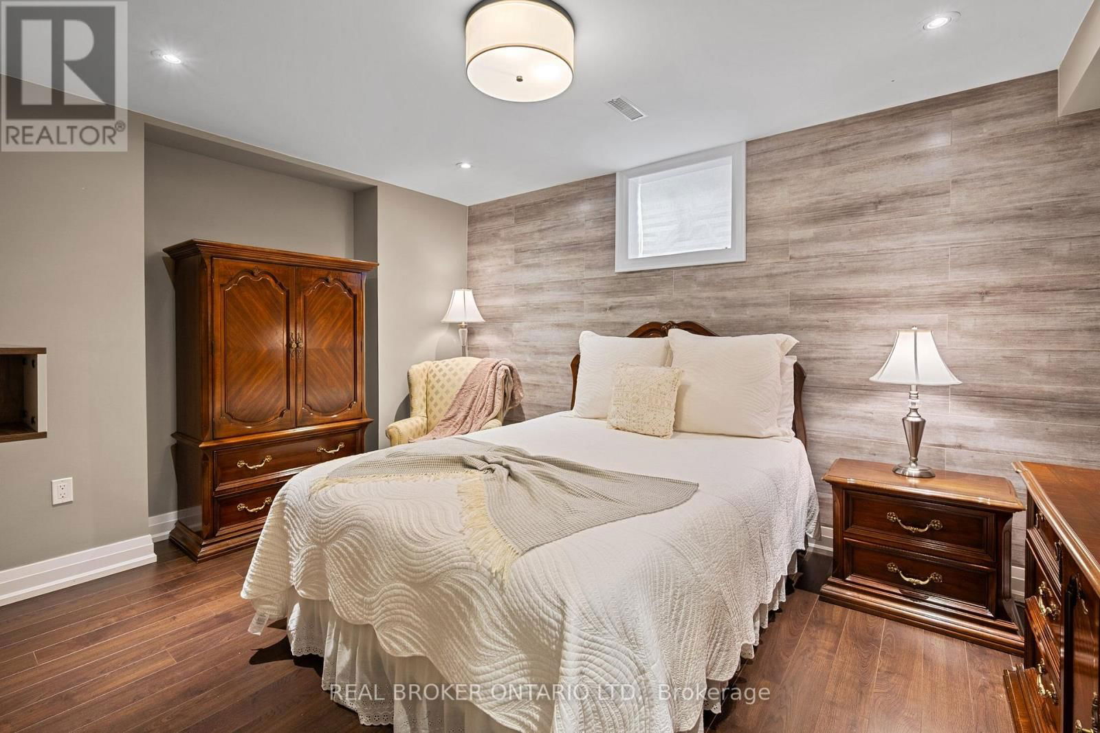 1399 KELLOUGH STREET Image 30