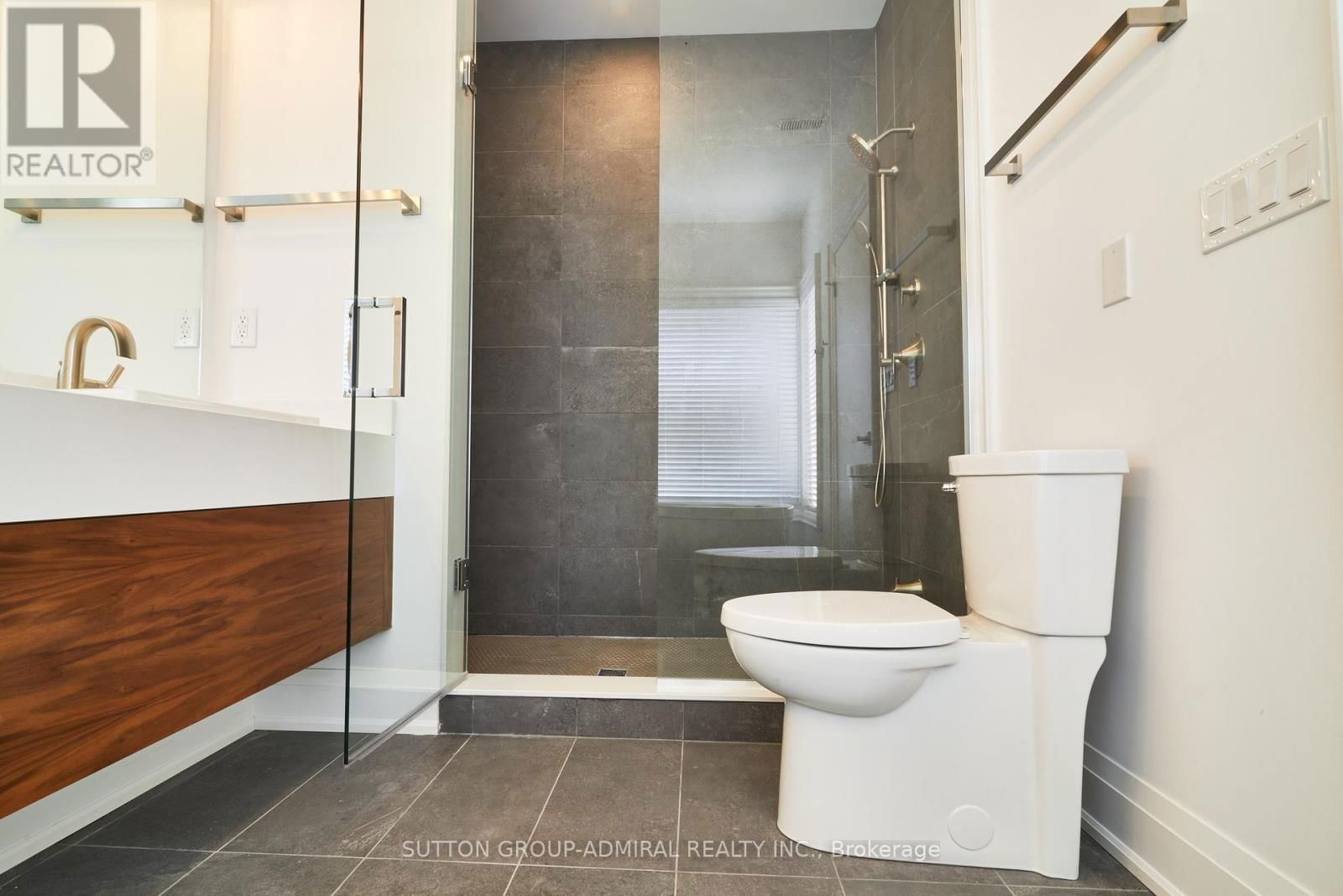 18 DIREZZE COURT Image 18