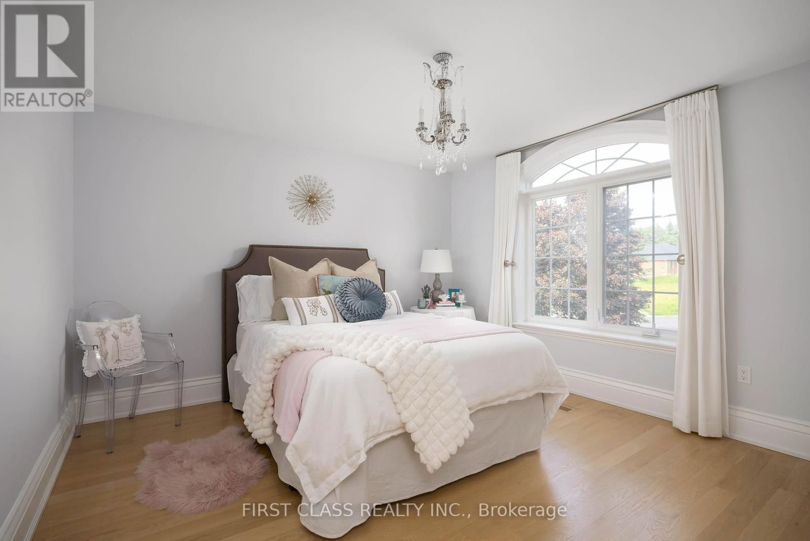 2 VANVALLEY DRIVE Image 23