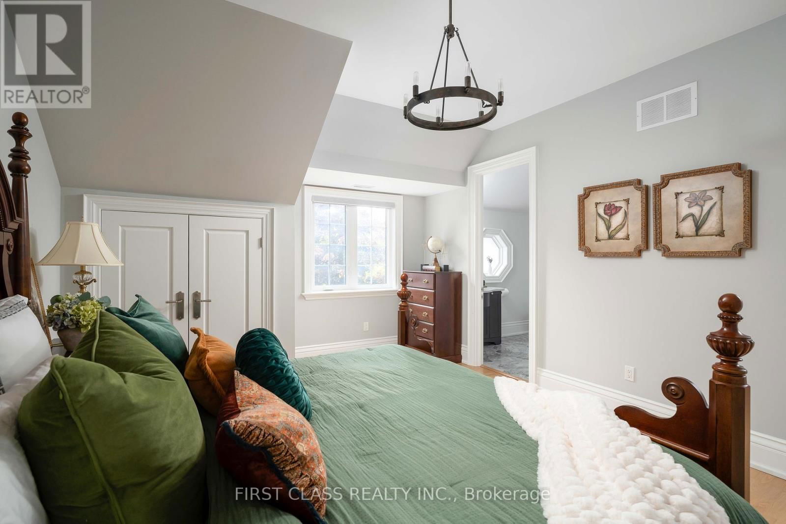 2 VANVALLEY DRIVE Image 28