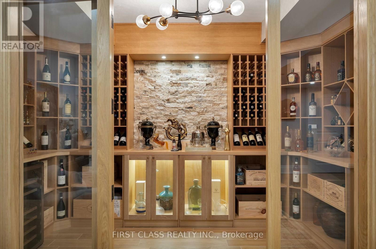 2 VANVALLEY DRIVE Image 32