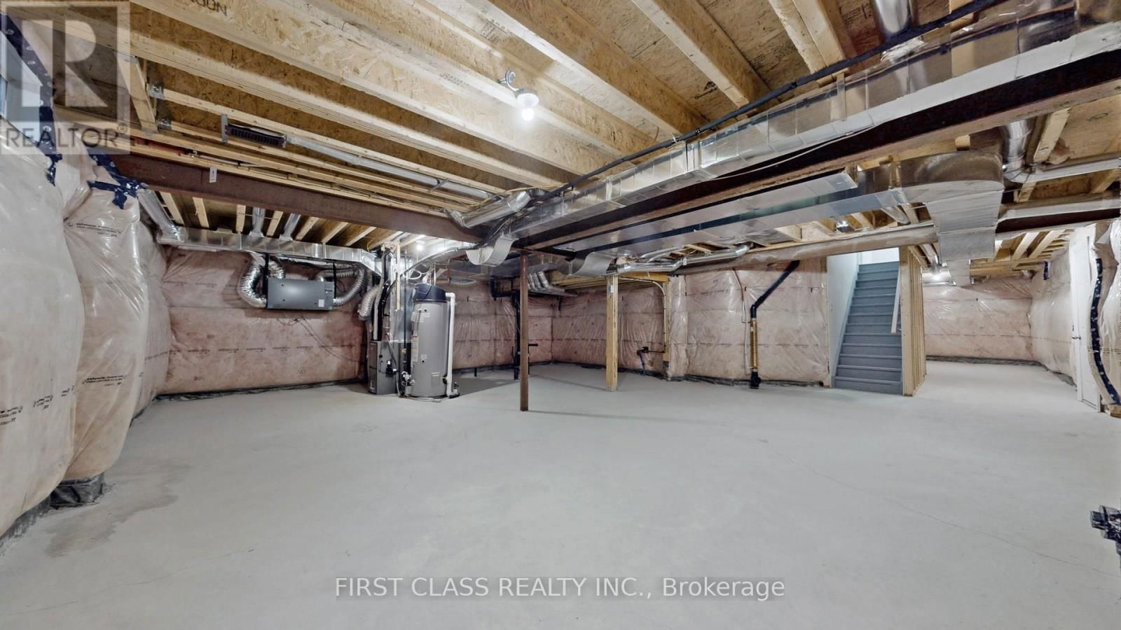 135 CARRIAGE SHOP BEND Image 47