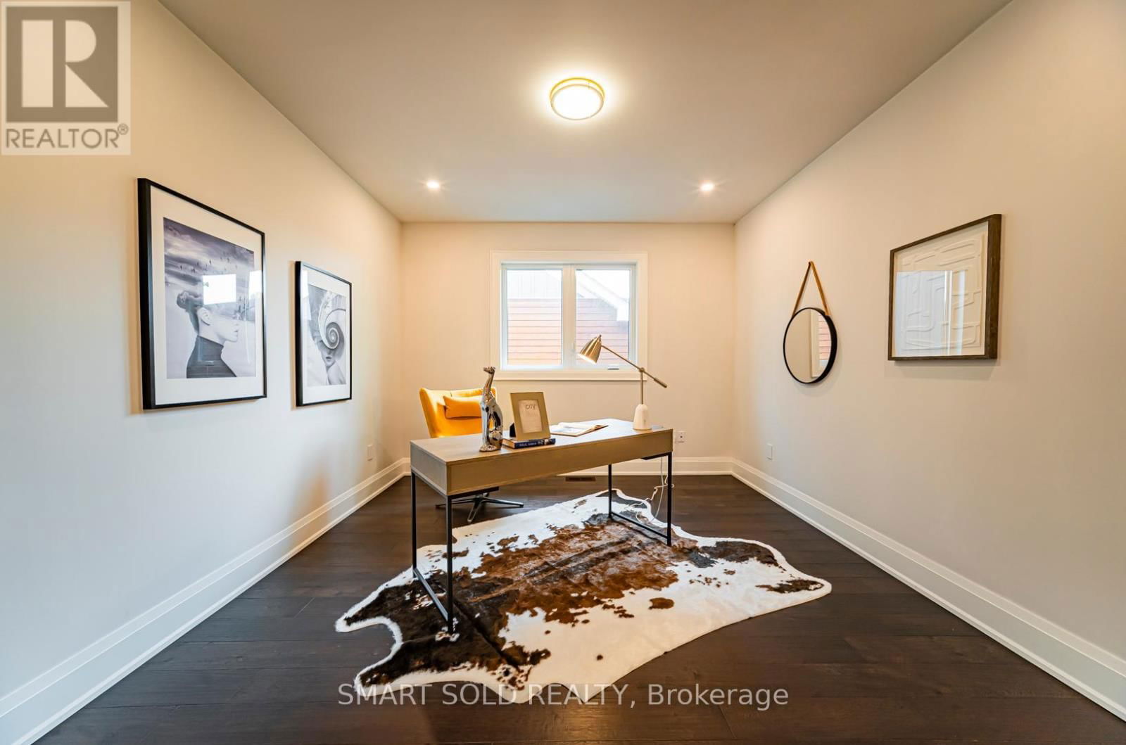 92 LLOYD STREET Image 25