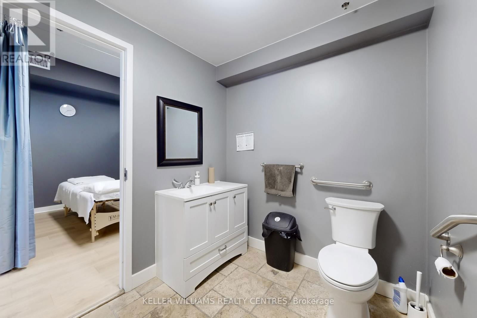 20 - 16945 LESLIE STREET Image 25