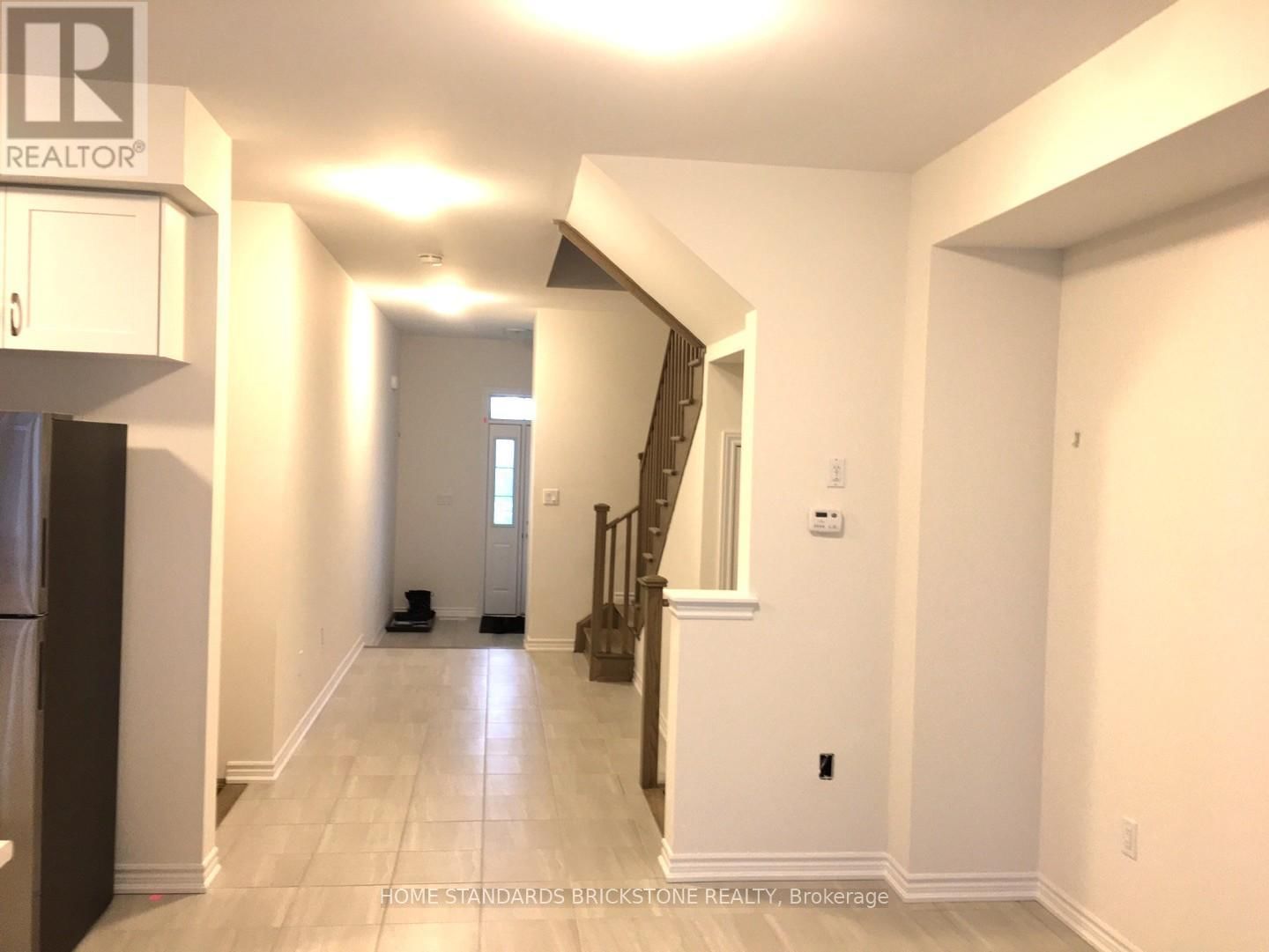 2225 GRAINGER LOOP Image 3