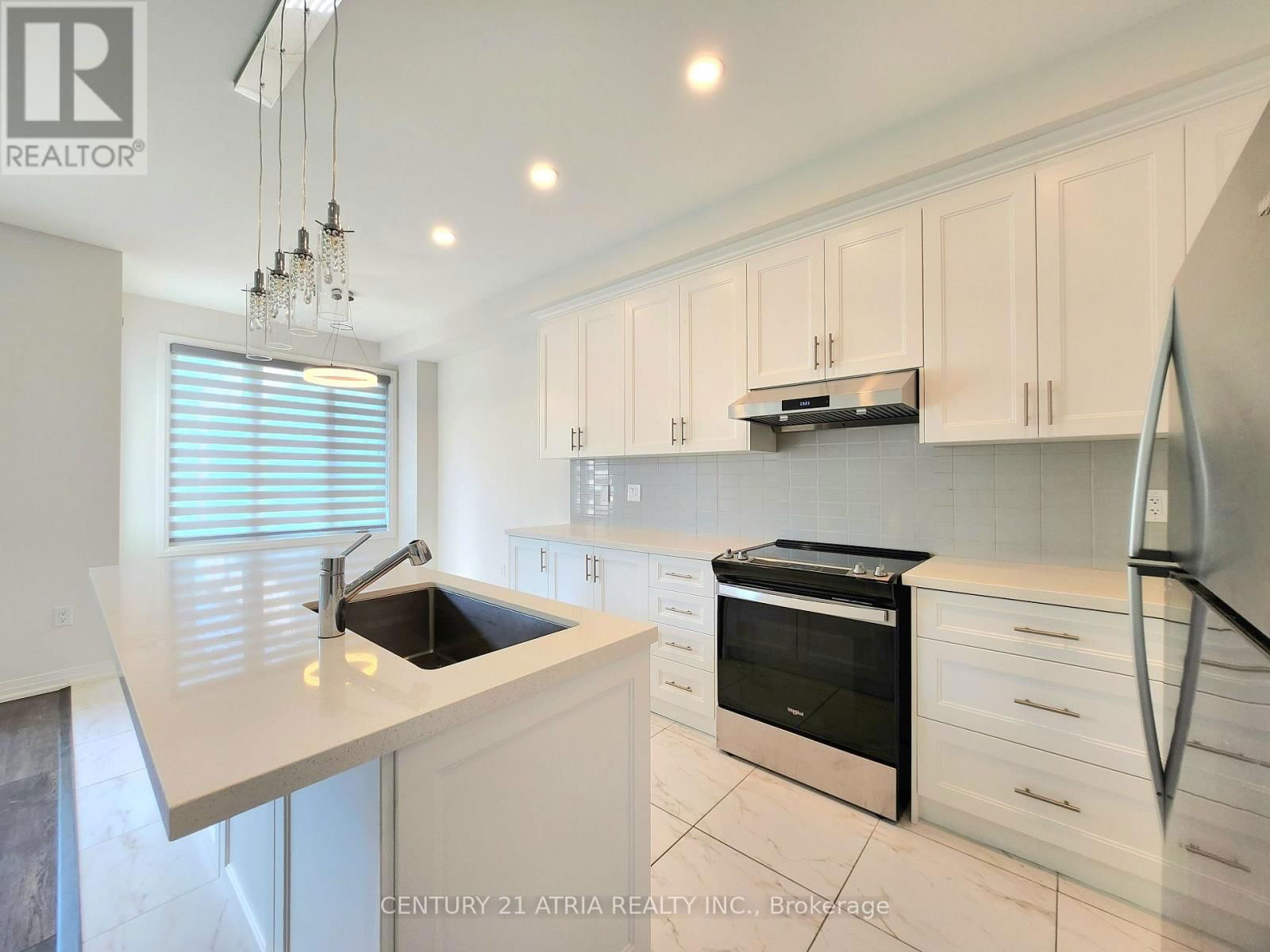 97 SCHMELTZER CRESCENT Image 10