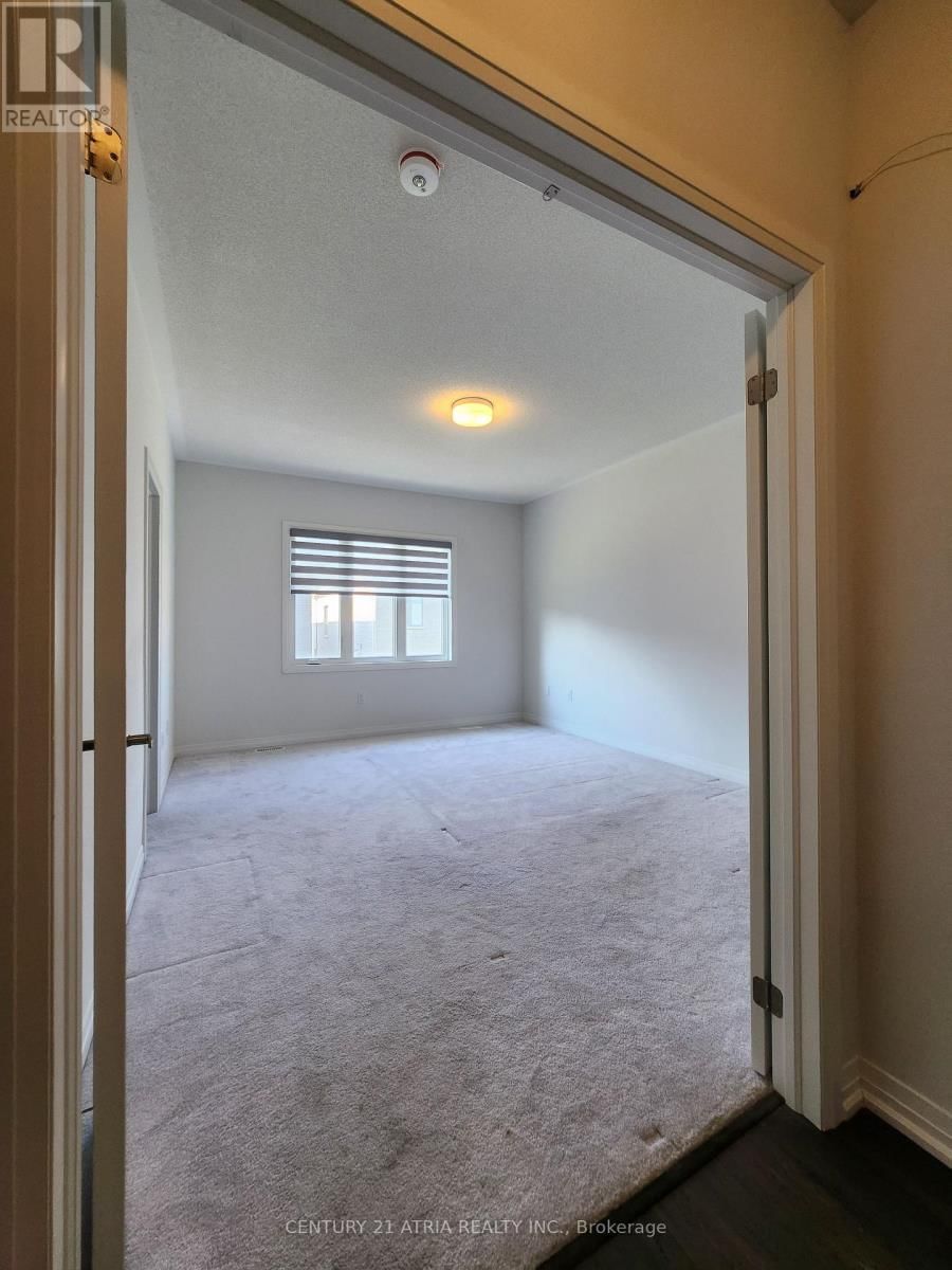 97 SCHMELTZER CRESCENT Image 13